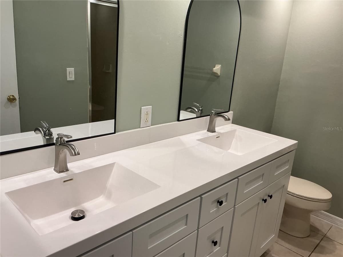 13923 CORRINE KEY PLACE — photo 12 of 20
