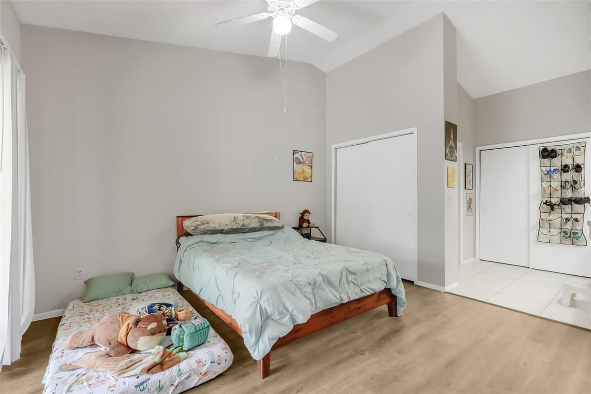 7661 SUGAR BEND DRIVE — photo 10 of 27