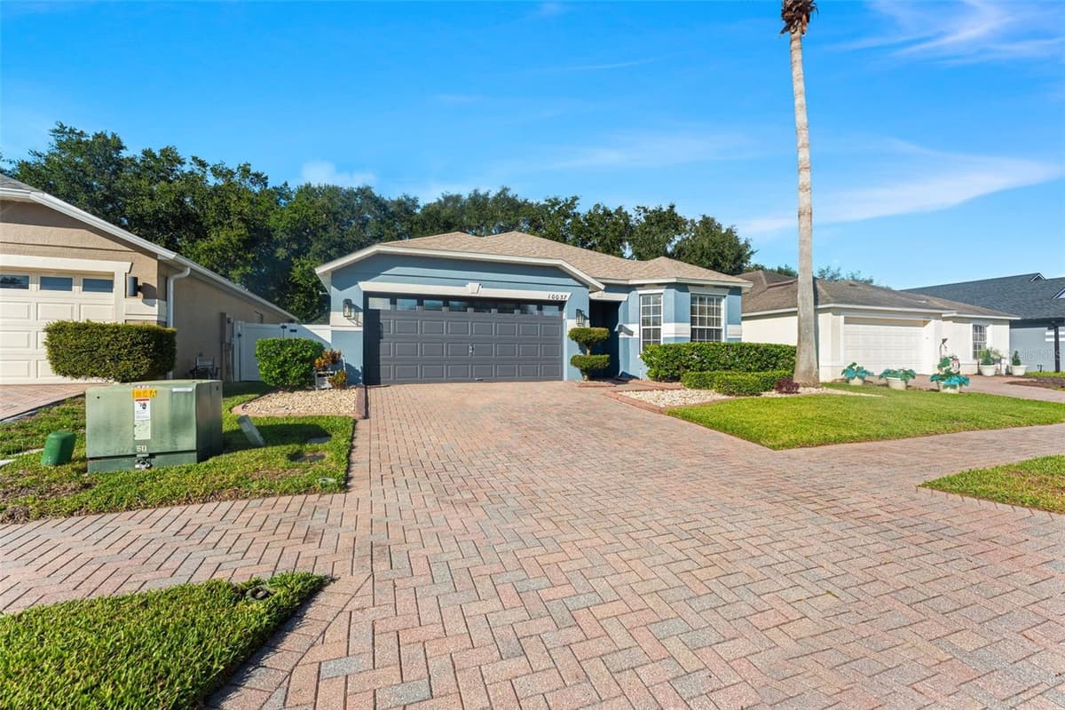10037 PORTOFINO DRIVE — photo 3 of 33