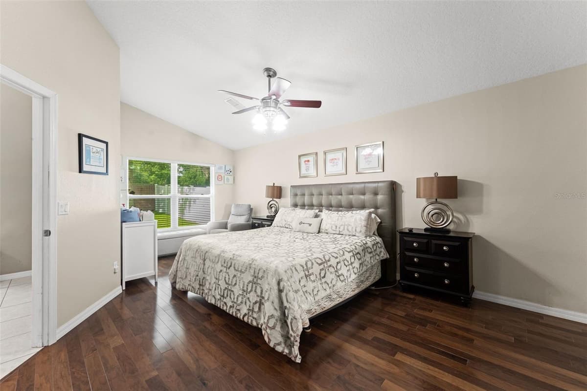 10037 PORTOFINO DRIVE — photo 14 of 33