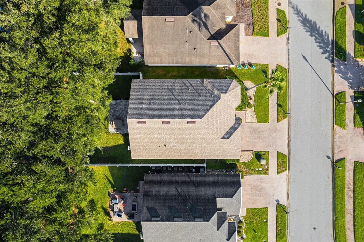 10037 PORTOFINO DRIVE — photo 30 of 33