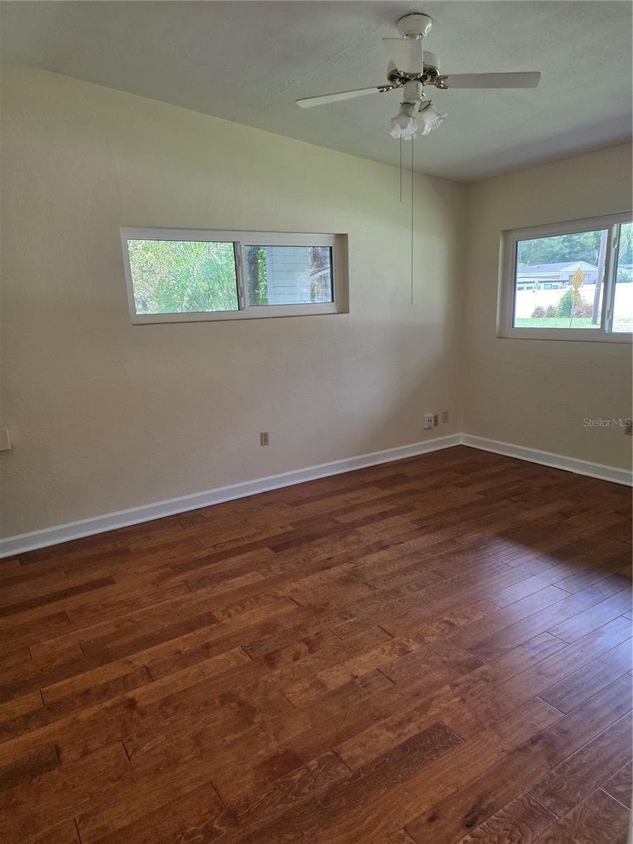 3111 FORMOSA AVENUE — photo 7 of 17