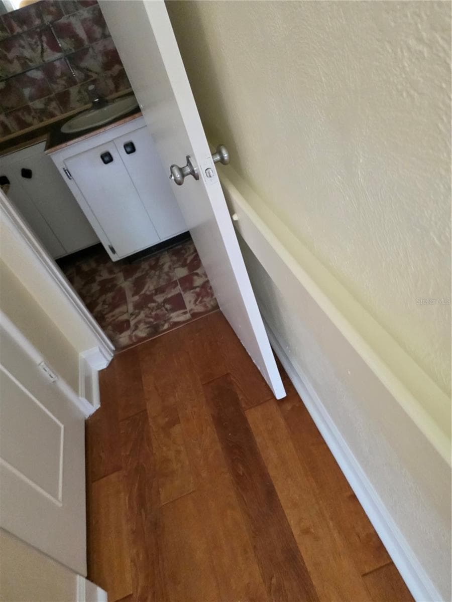 3111 FORMOSA AVENUE — photo 8 of 17