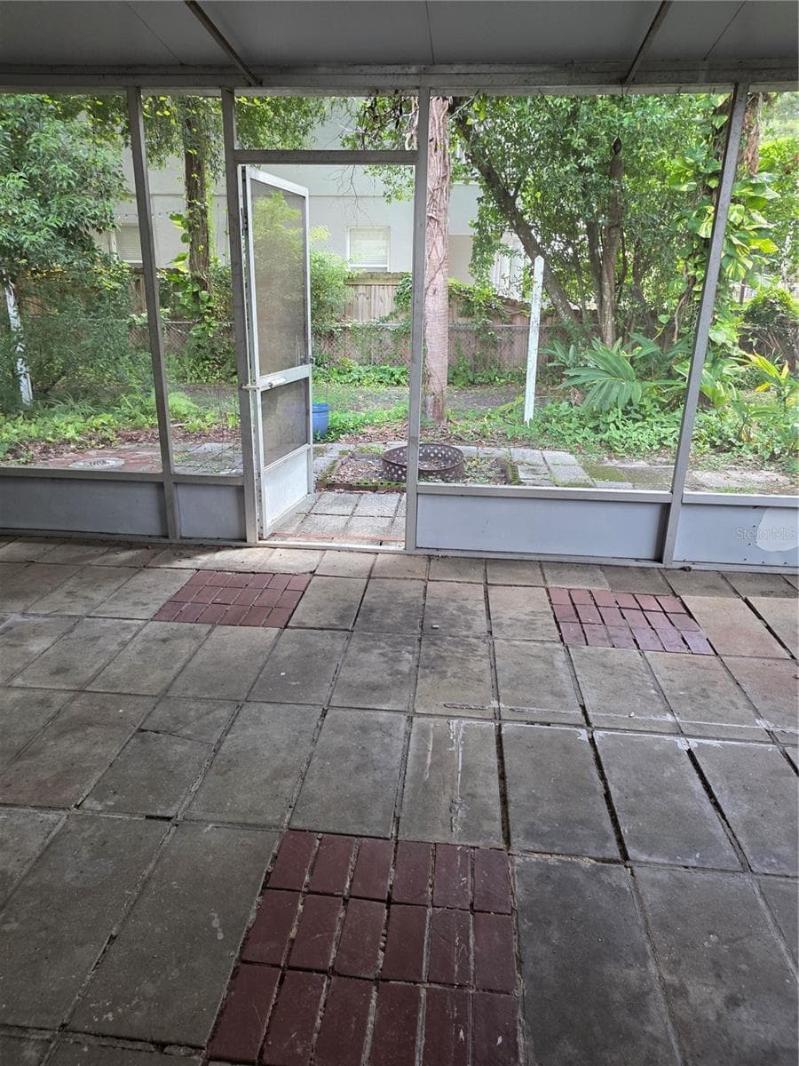 3111 FORMOSA AVENUE — photo 15 of 17