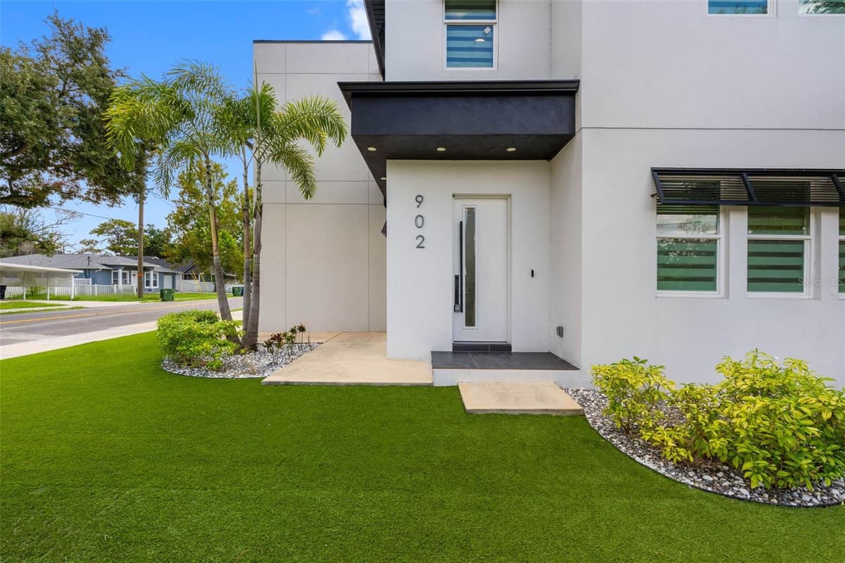 902 SLIGH AVENUE — photo 9 of 70