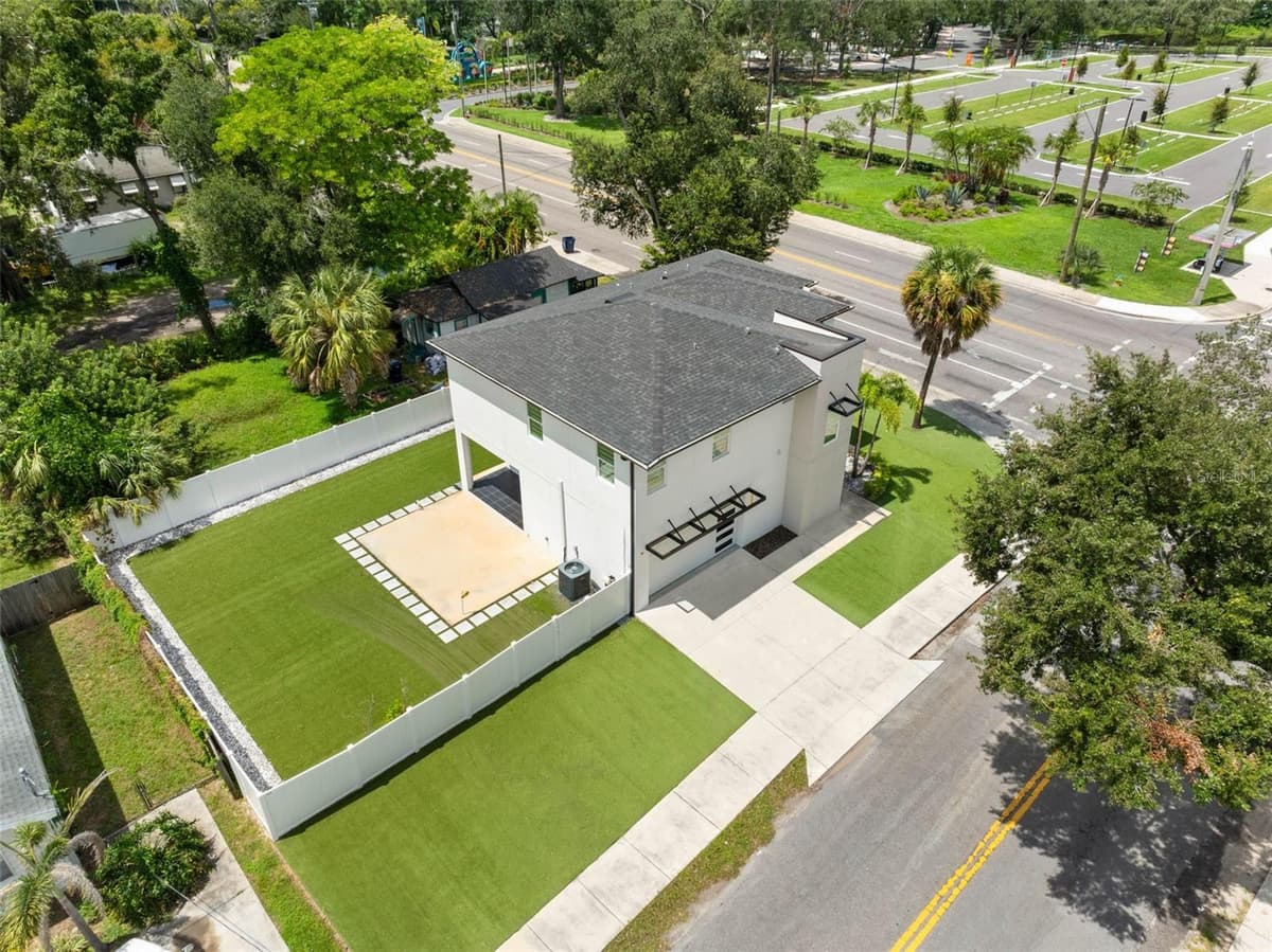 902 SLIGH AVENUE — photo 54 of 70