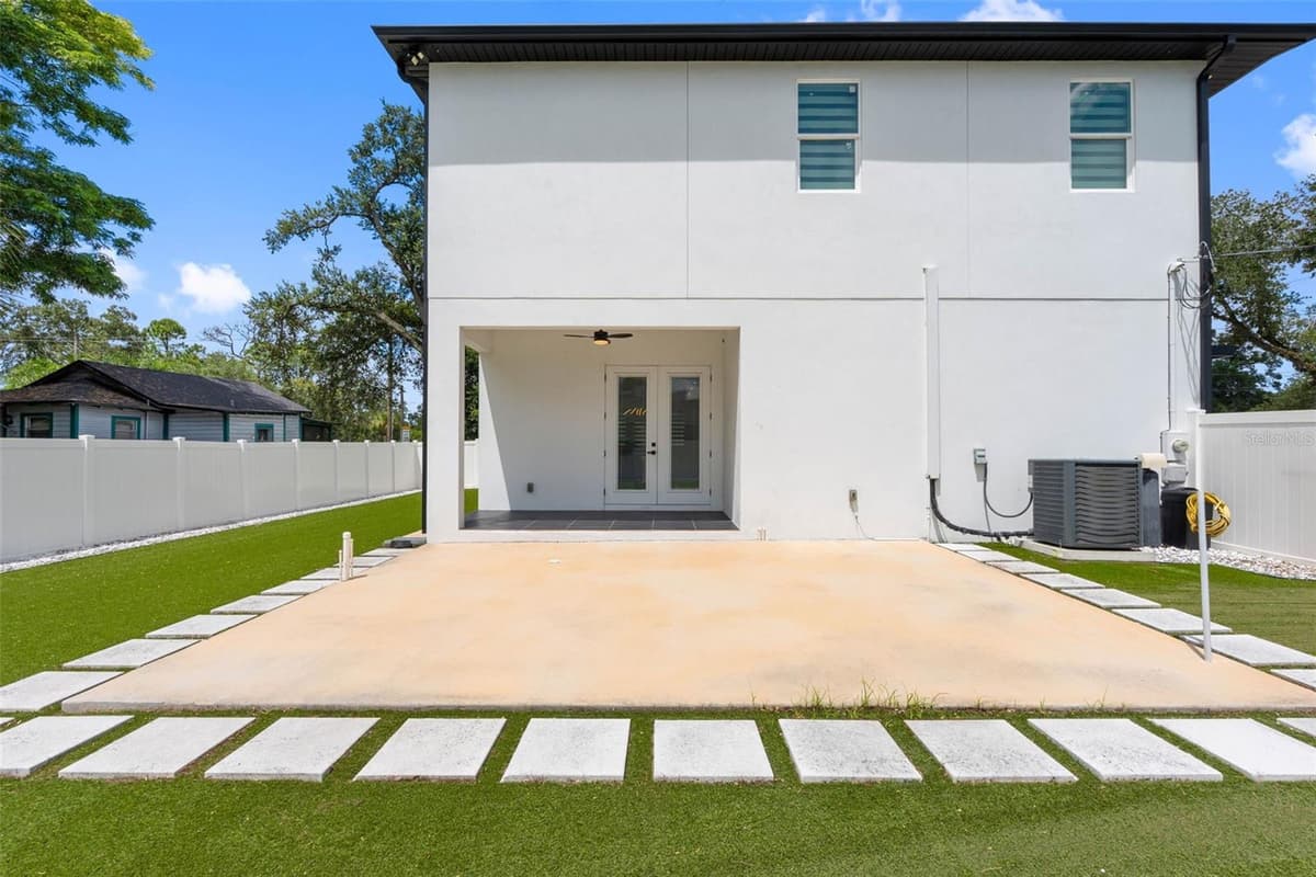 902 SLIGH AVENUE — photo 43 of 70