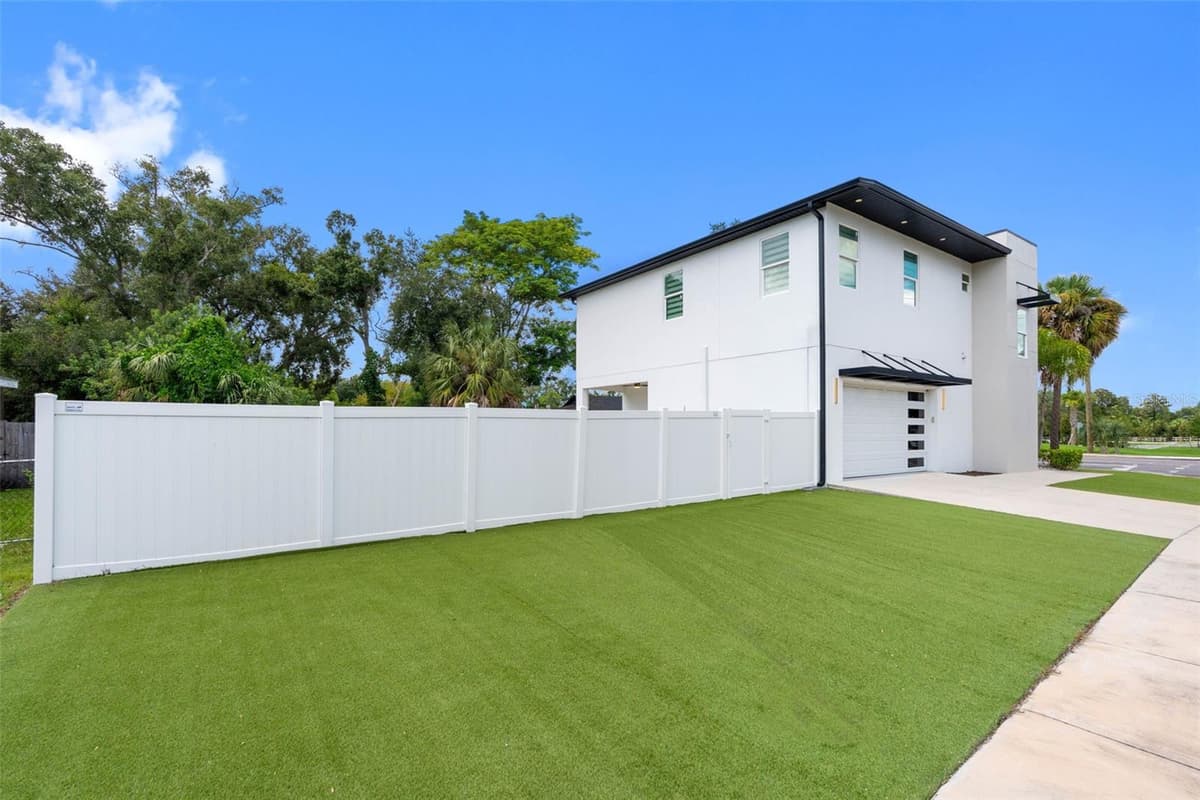 902 SLIGH AVENUE — photo 40 of 70