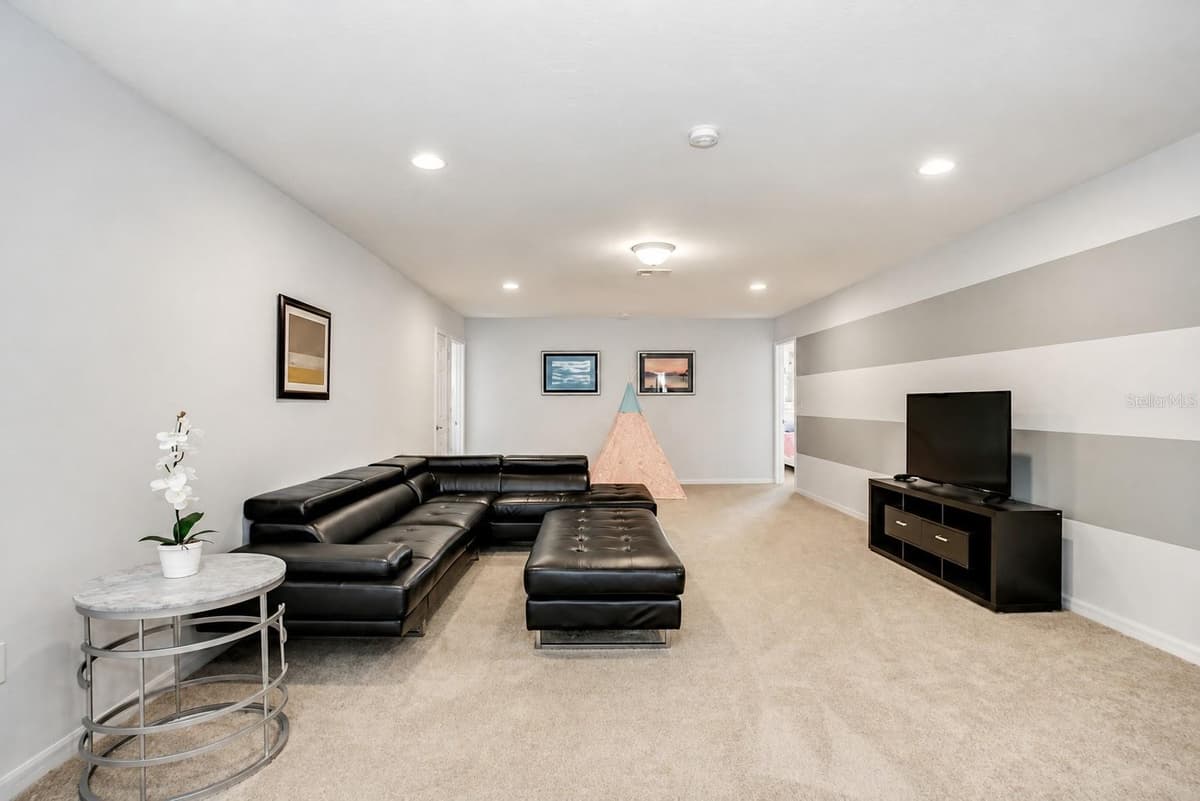 8861 CORCOVADO DRIVE — photo 8 of 25