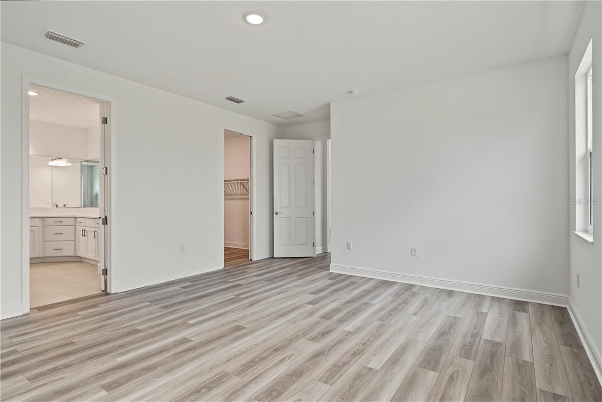 3951 KENNEBUNK LOOP — photo 36 of 54