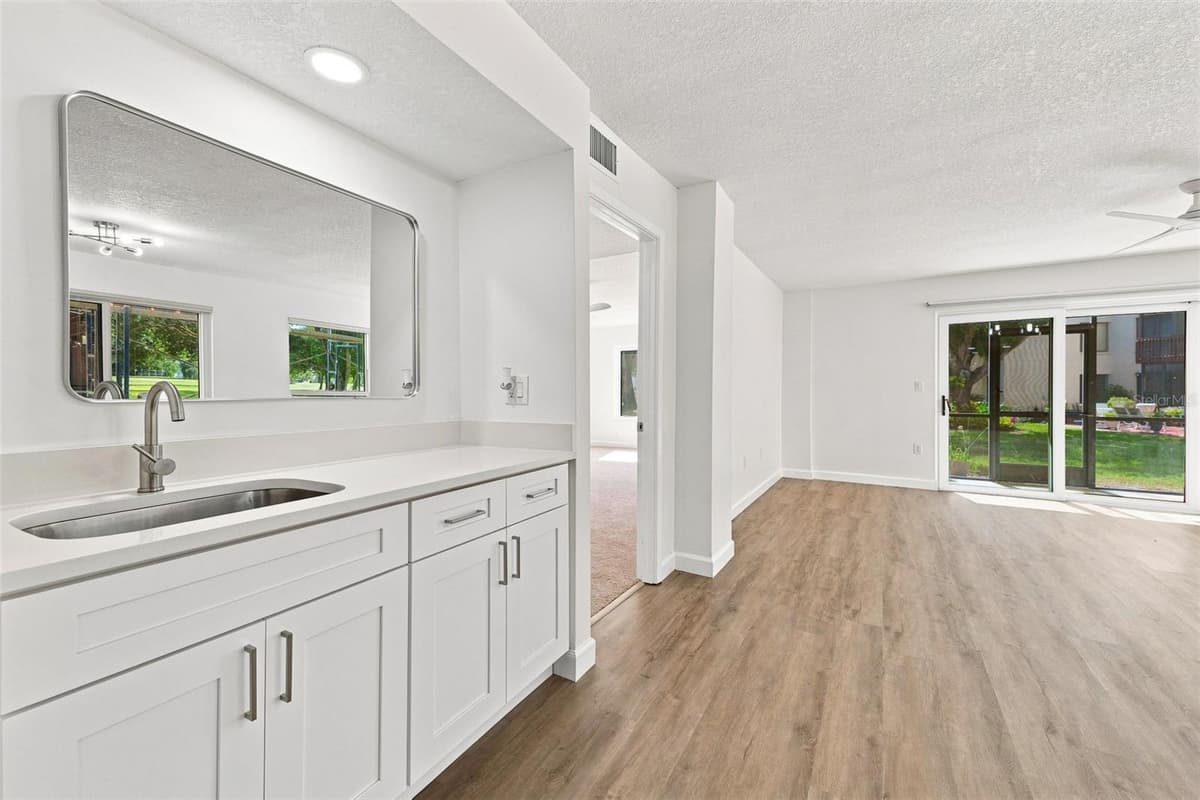 700 STARKEY ROAD — photo 7 of 25
