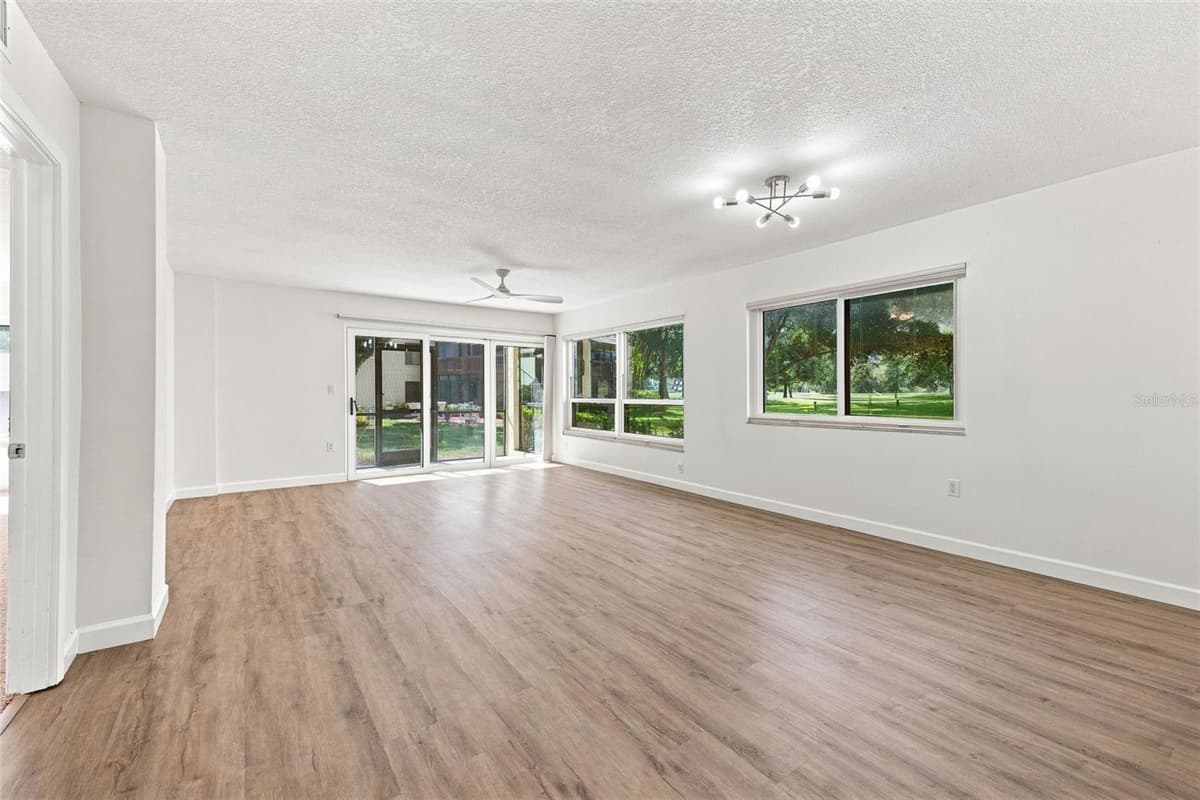 700 STARKEY ROAD — photo 8 of 25