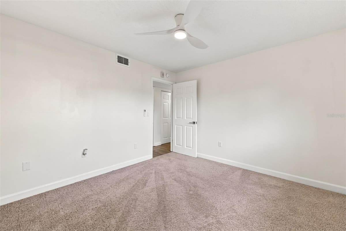 700 STARKEY ROAD — photo 21 of 25