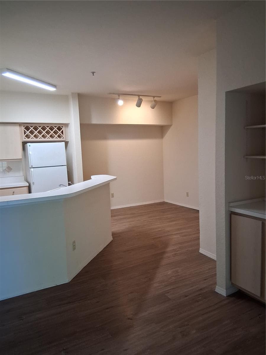 829 CAMARGO WAY — photo 13 of 25