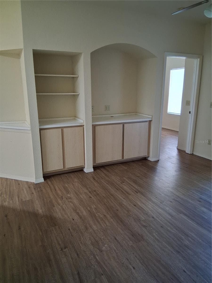 829 CAMARGO WAY — photo 5 of 25