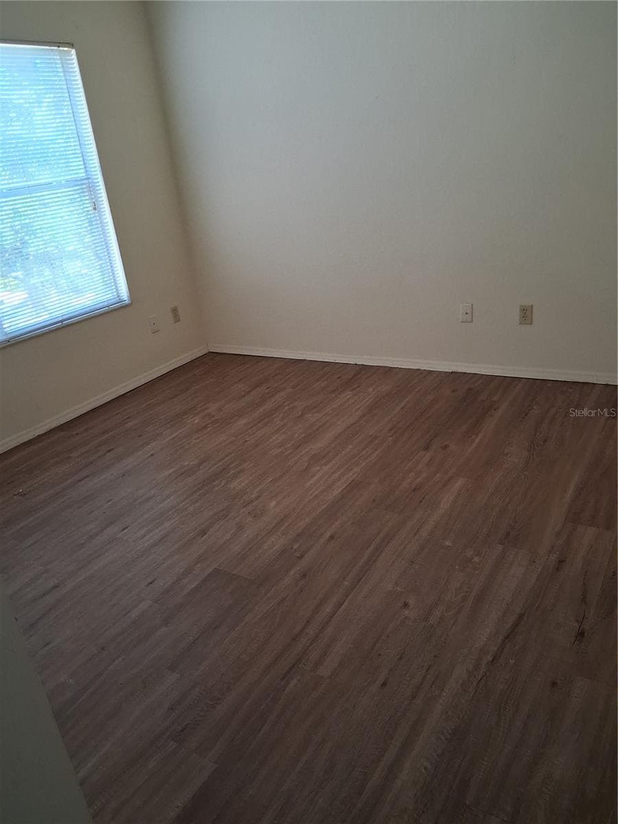 829 CAMARGO WAY — photo 7 of 25