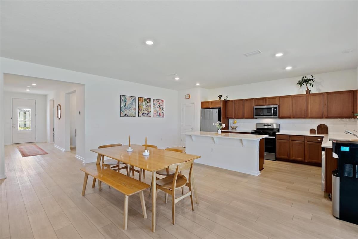 71 SANTOS LANE — photo 6 of 65