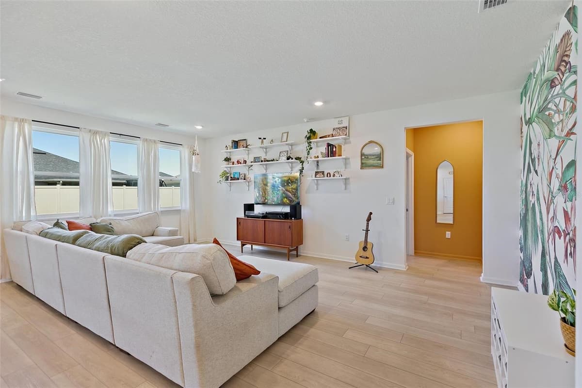 71 SANTOS LANE — photo 20 of 65