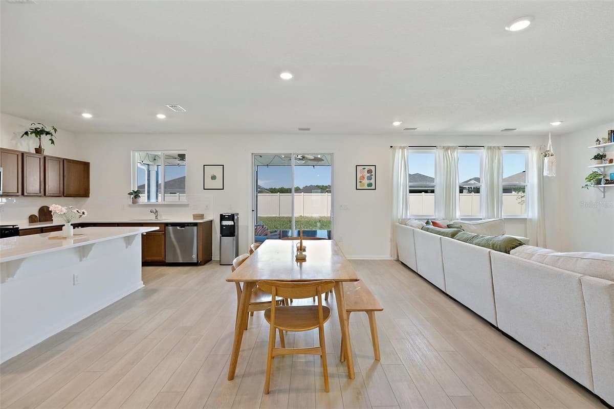 71 SANTOS LANE — photo 8 of 65
