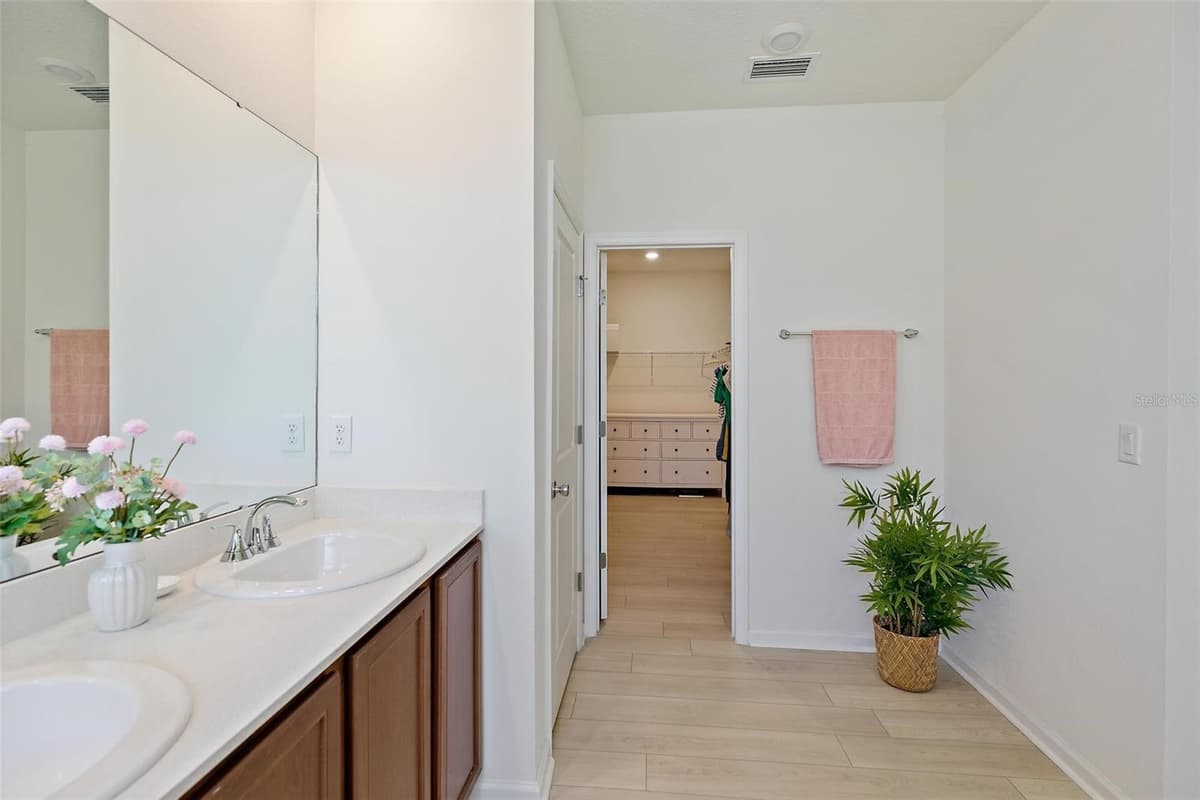71 SANTOS LANE — photo 32 of 65