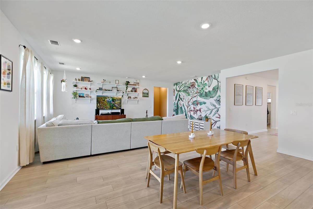 71 SANTOS LANE — photo 17 of 65