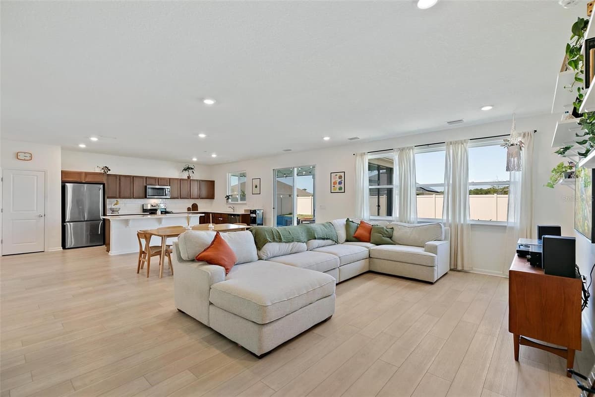 71 SANTOS LANE — photo 19 of 65