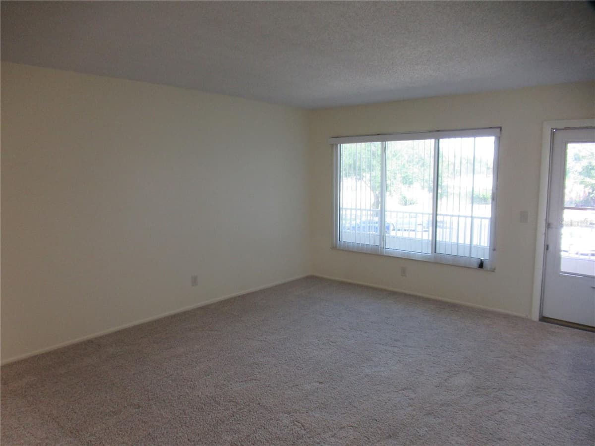 2363 ISRAELI DRIVE — photo 8 of 23