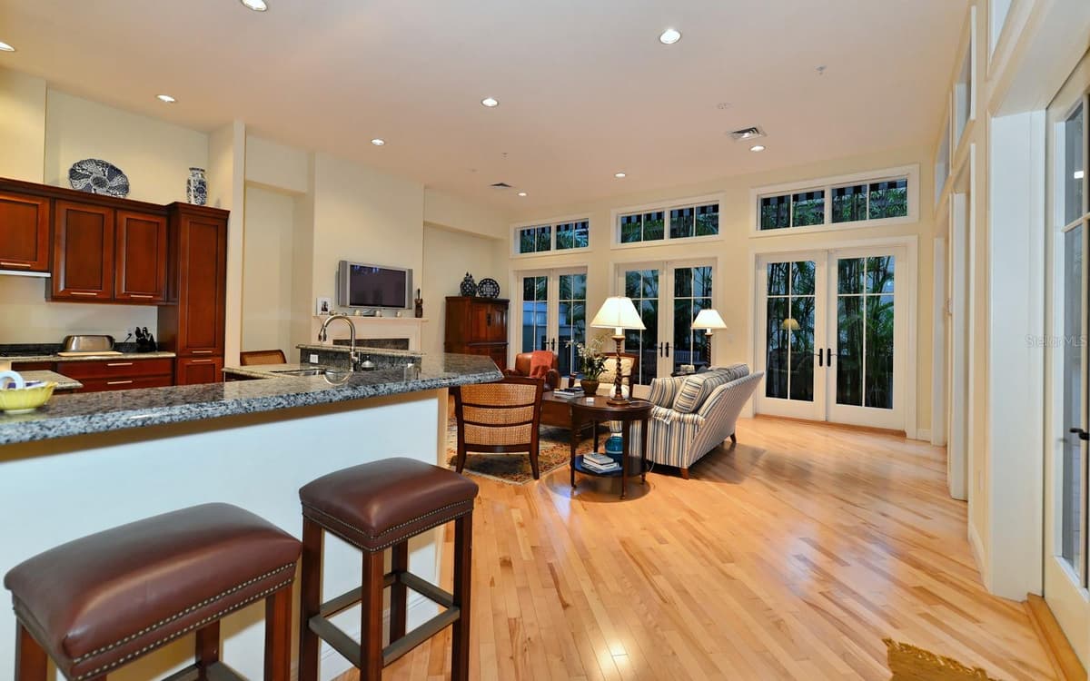 1080 SEAGROVE LANE — photo 15 of 61