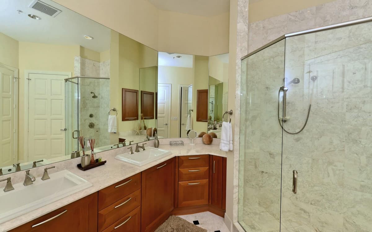 1080 SEAGROVE LANE — photo 41 of 61