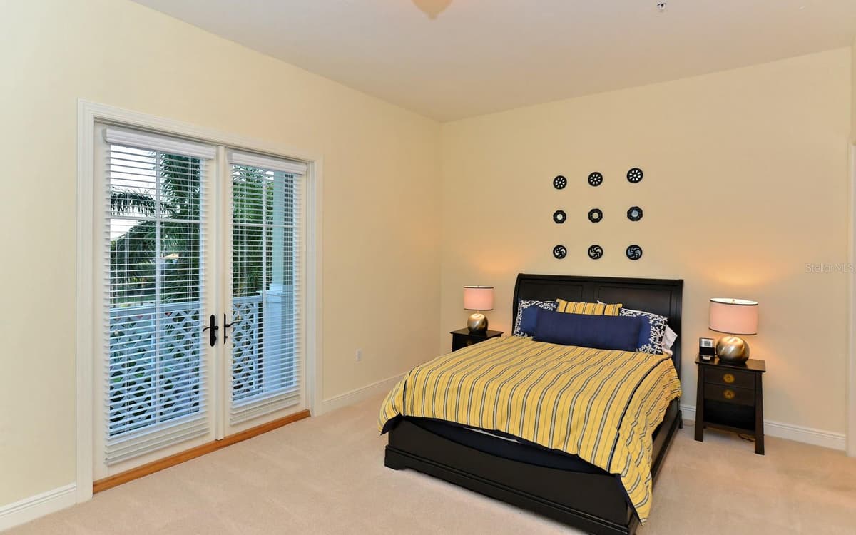 1080 SEAGROVE LANE — photo 34 of 61