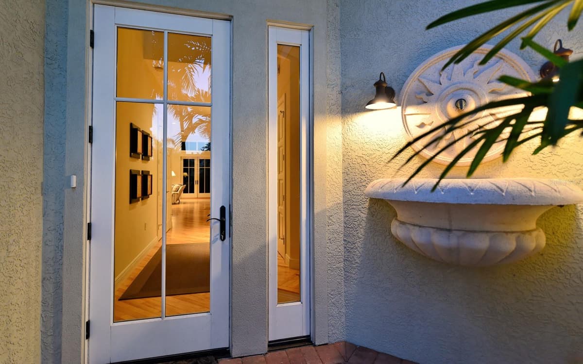 1080 SEAGROVE LANE — photo 3 of 61