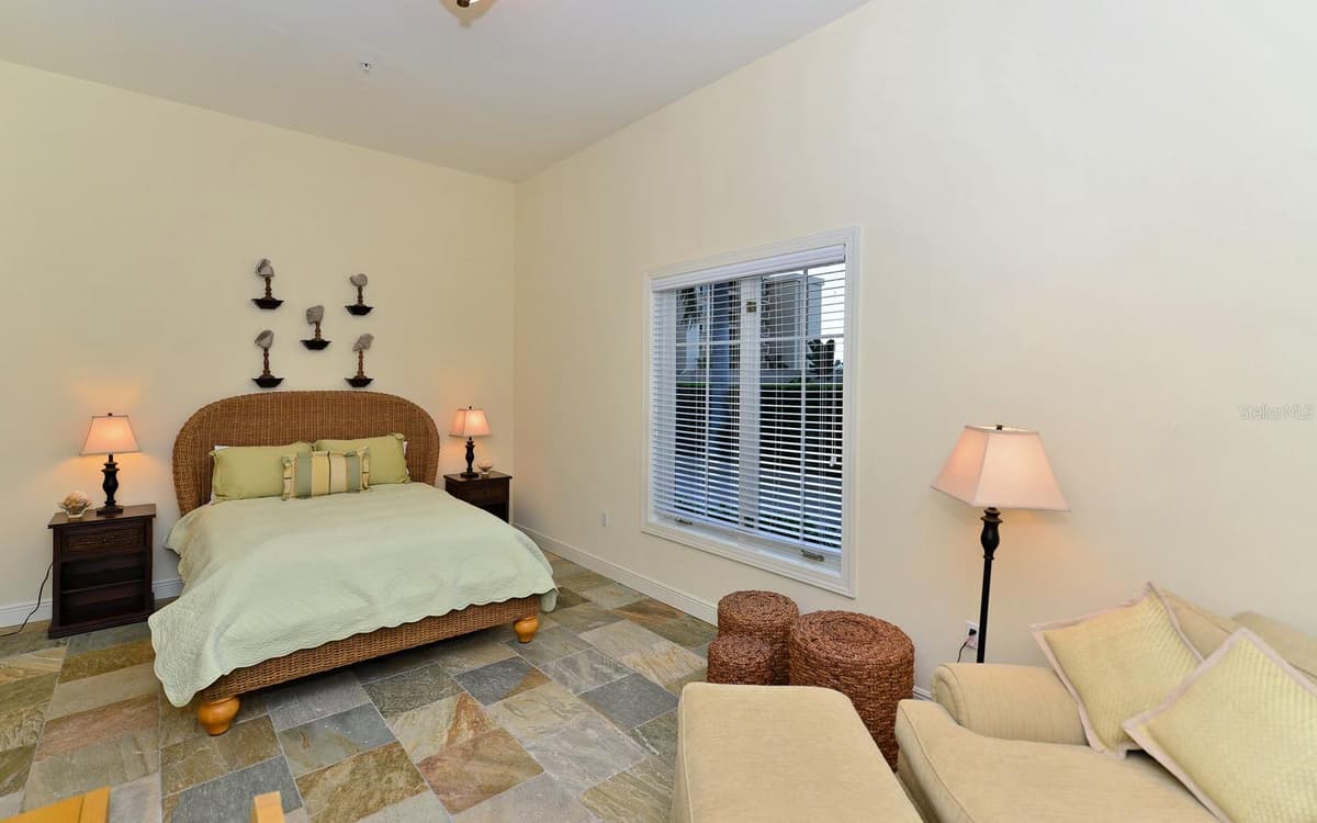 1080 SEAGROVE LANE — photo 32 of 61