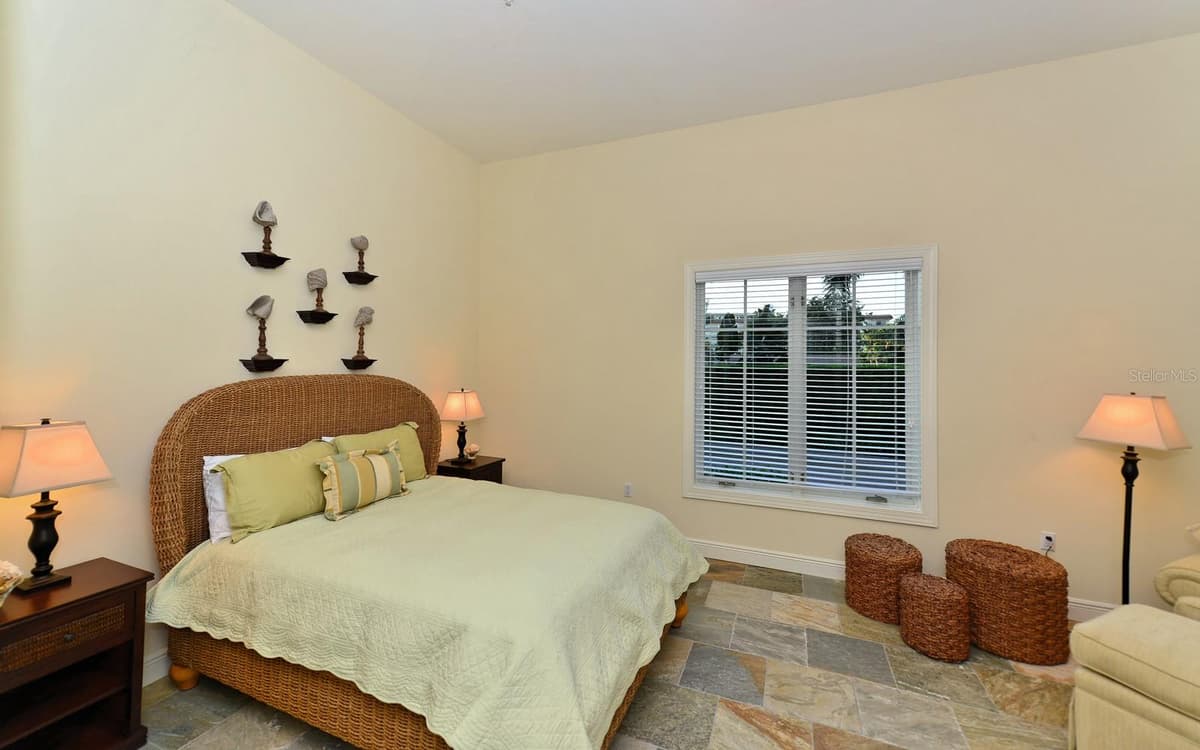1080 SEAGROVE LANE — photo 30 of 61