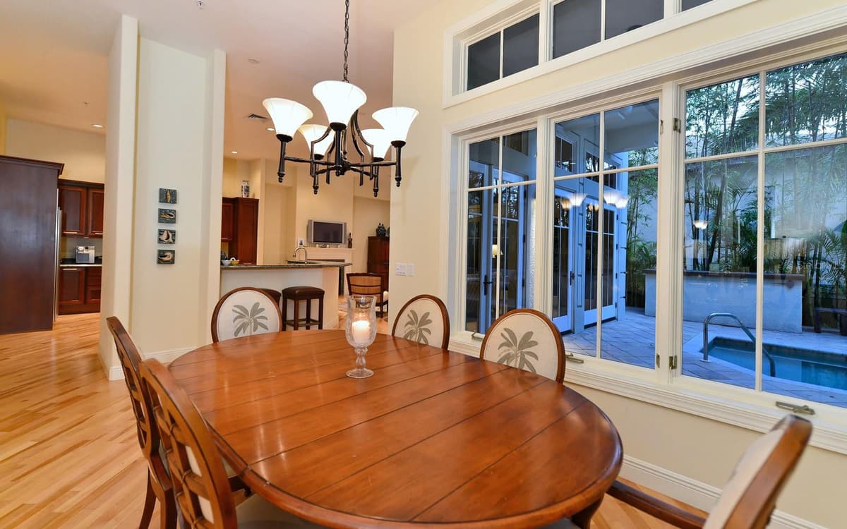 1080 SEAGROVE LANE — photo 13 of 61
