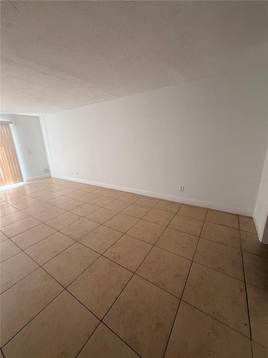 13816 ORANGE SUNSET DRIVE — photo 14 of 22