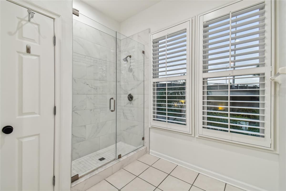701 PACKWOOD AVENUE — photo 37 of 70