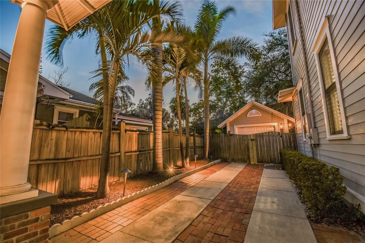 701 PACKWOOD AVENUE — photo 45 of 70