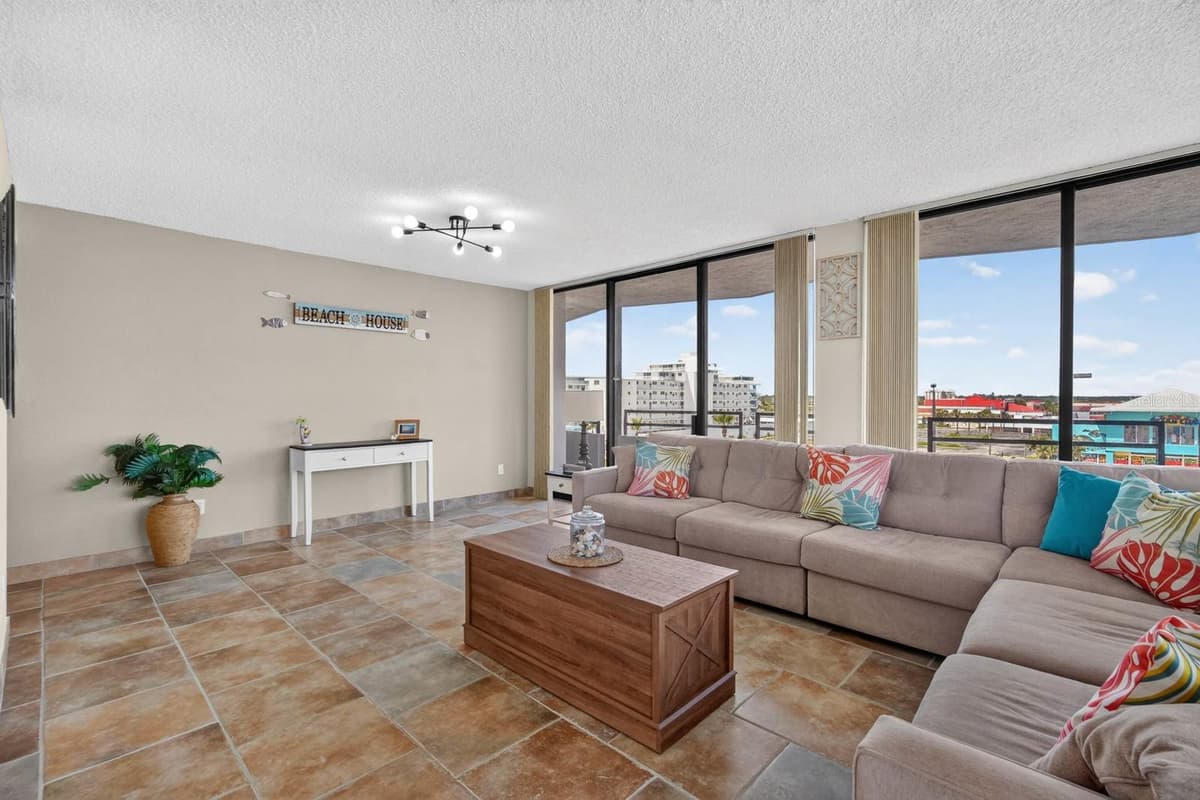 2828 ATLANTIC AVENUE — photo 17 of 62