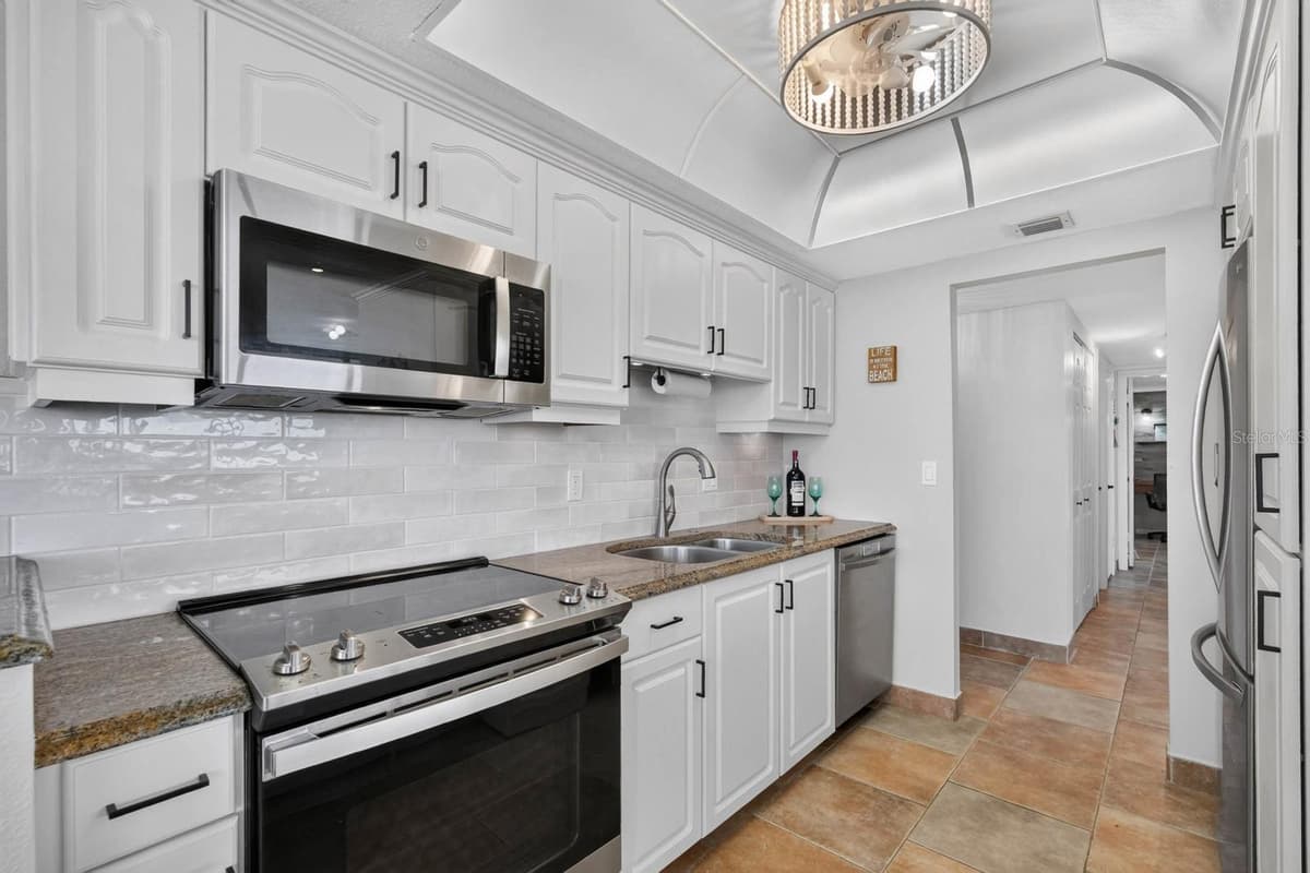 2828 ATLANTIC AVENUE — photo 25 of 62