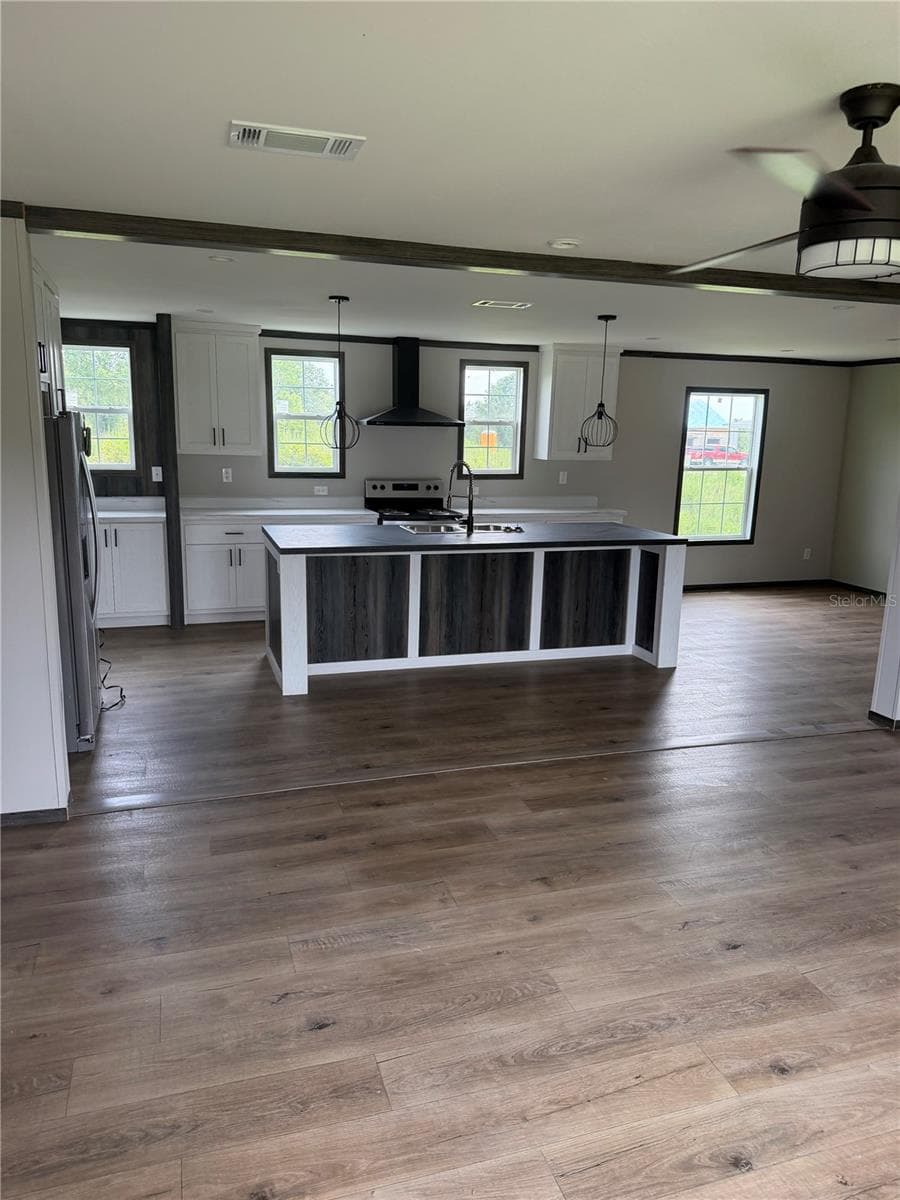 9310 LAKESHORE DRIVE — photo 2 of 3