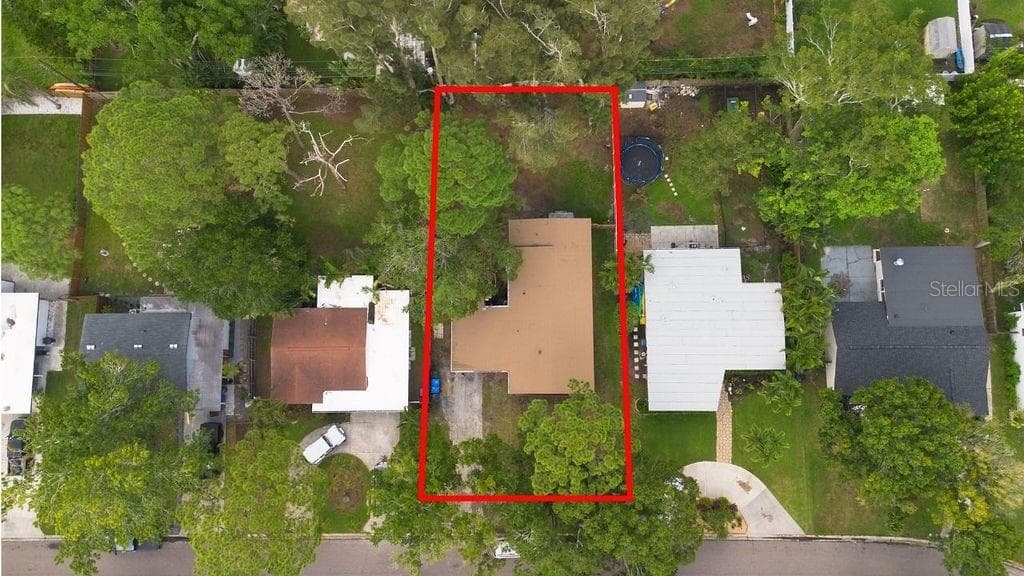 9009 1ST STREET — photo 4 of 39