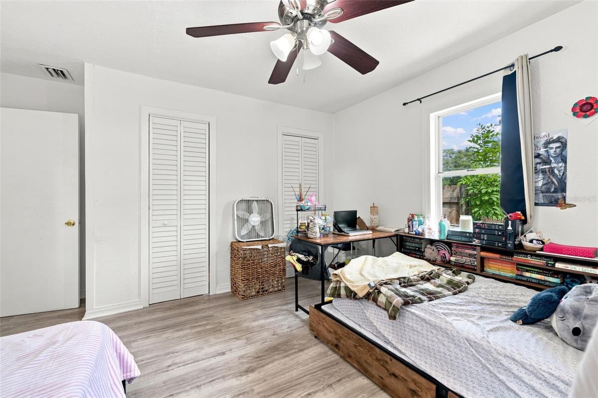 807 ORCHID AVENUE — photo 18 of 27