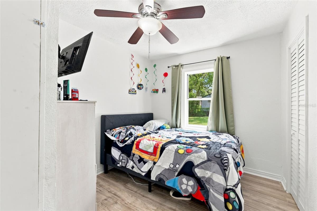 807 ORCHID AVENUE — photo 15 of 27