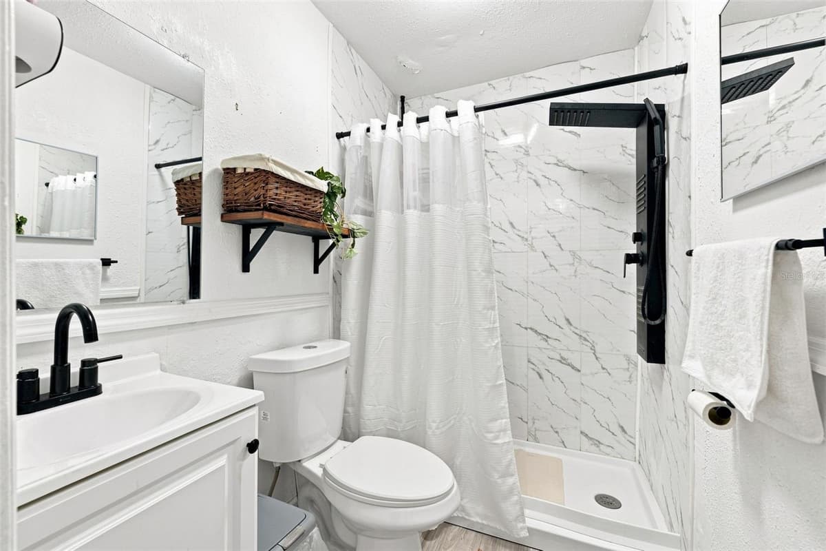 807 ORCHID AVENUE — photo 19 of 27