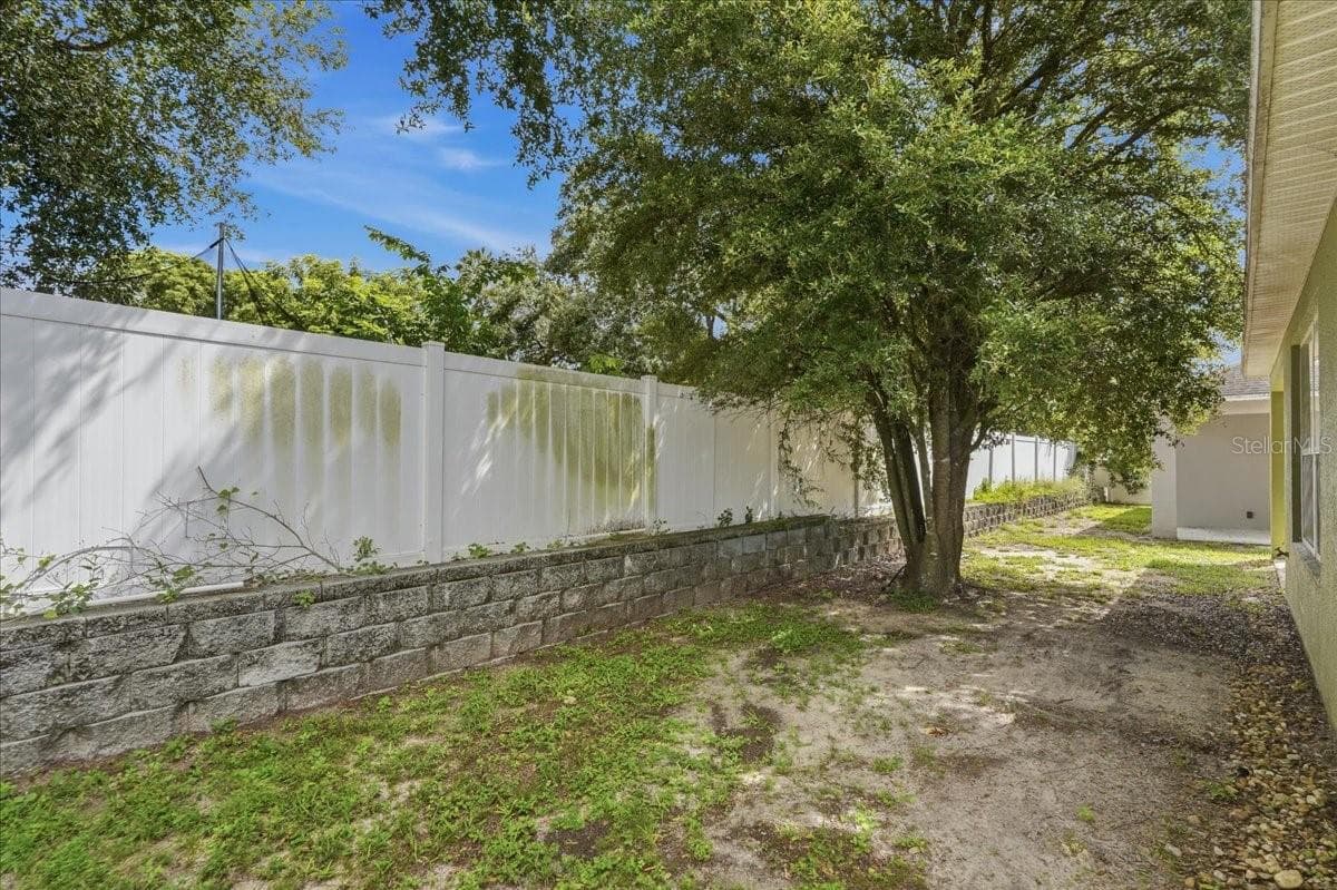 1268 SALISBURY DR — photo 38 of 55