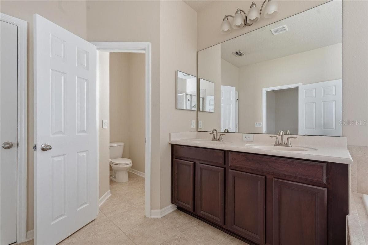 1268 SALISBURY DR — photo 21 of 55