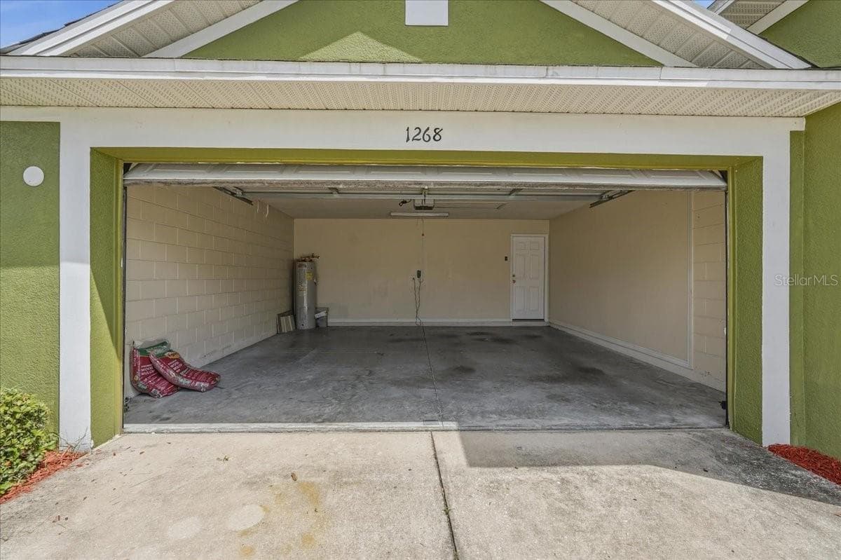 1268 SALISBURY DR — photo 39 of 55