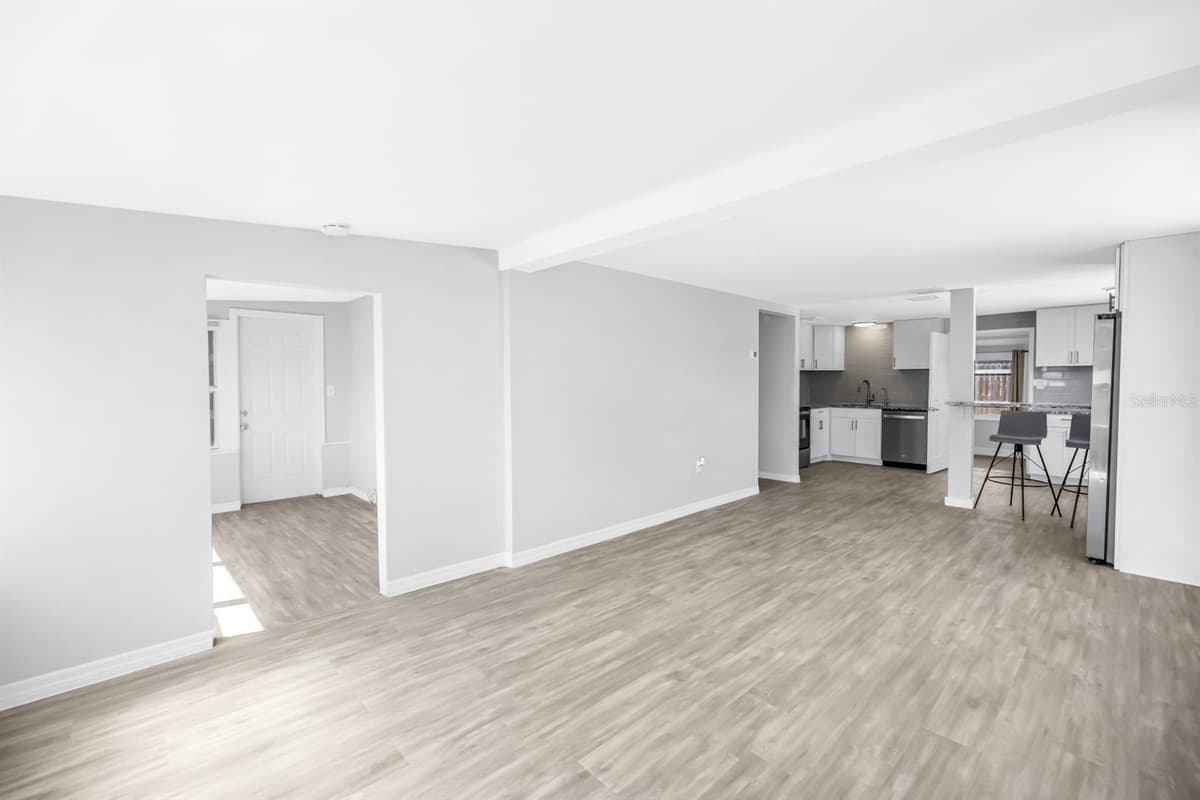 10354 110TH AVENUE — photo 7 of 39