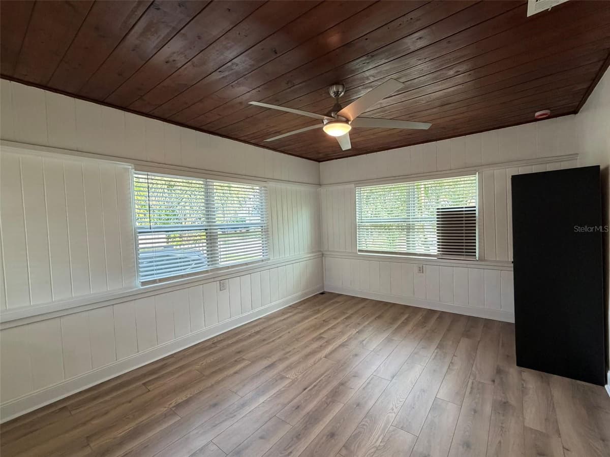 101 LEMON STREET — photo 3 of 14