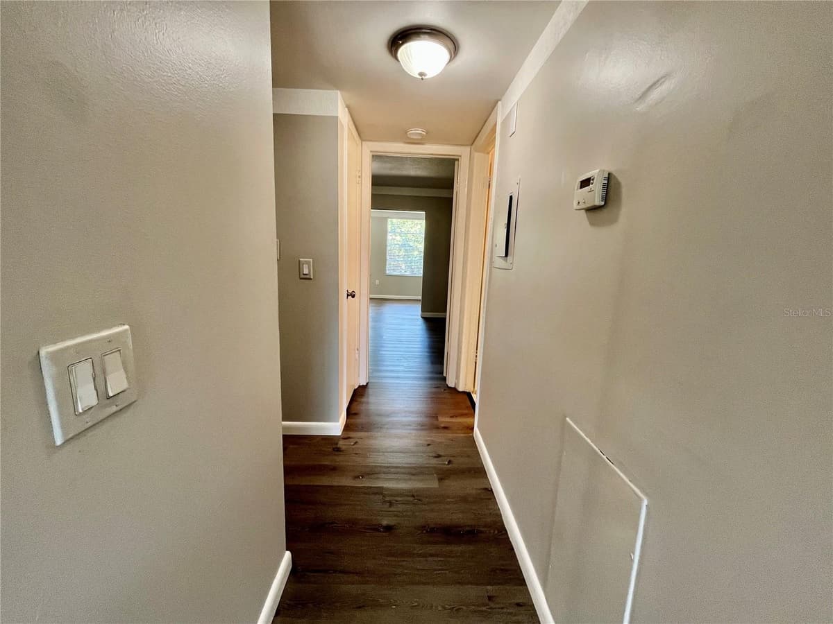 2000 WORLD PARKWAY BOULEVARD — photo 10 of 46